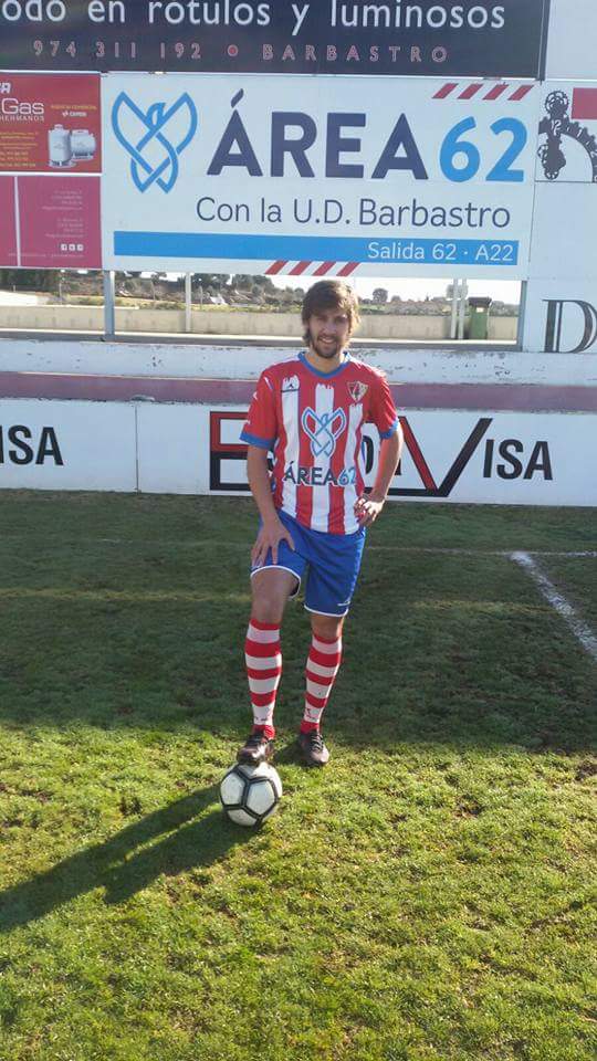 BarbastroUD's tweet photo. Octavio Montiel nuevo jugador de la UD Barbastro.Procedente del Robres. Bienvenido Octavio! https://t.co/xRrmT1AAob