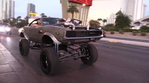 suspension_spot's tweet photo. New article is up! With #SEMA2017 over take a look at a handful of the most eye catching suspensions from this year. You already know what to do! Link is in the bio! #lifted #slammed #tbt https://t.co/GKsE1FXnQO