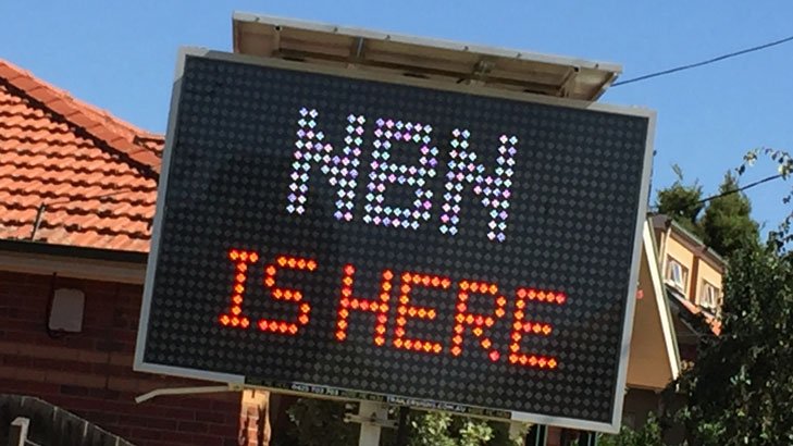 VerticalHoldAU's tweet photo. What’s happening with NBN’s HFC limbo, why has Microsoft shunned Windows 10S and who wants Samsung’s Bixby in the fridge? Guest David Braue @zyzzyvamedia
https://t.co/7gxoWYqU30 https://t.co/LXQrHyAt50