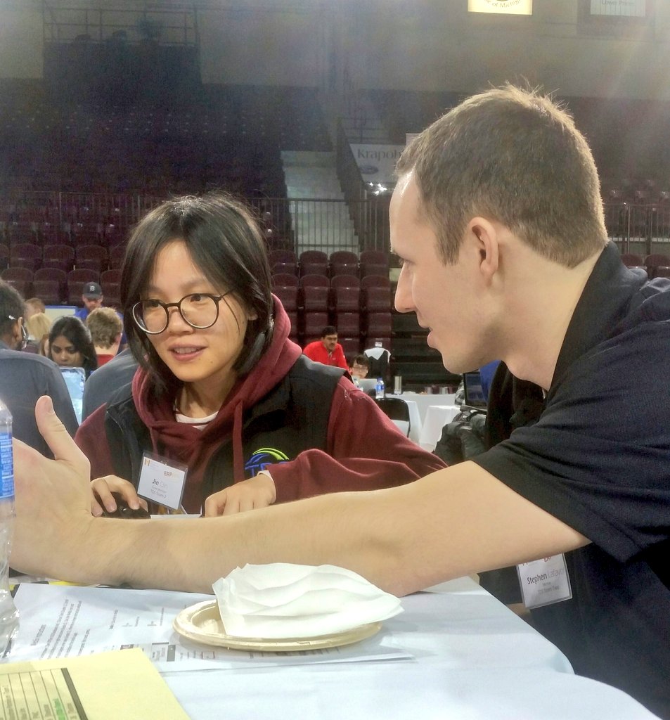 rose1ctcmich's tweet photo. Spirits are still high! Some great mentoring going on! #cmuERPSim2018 @cmucba @CMUniversity https://t.co/i1ii1A44TB