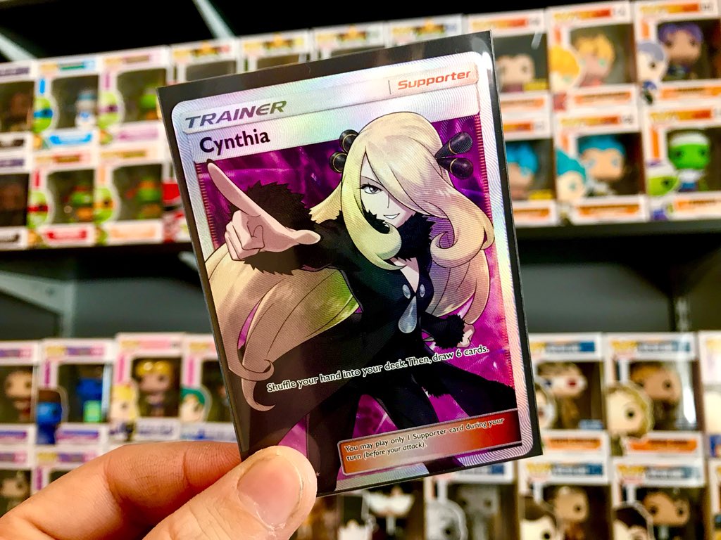 AllThingsEevee's tweet photo. OMG! 😩 Samantha just pulled this out of a 3-pack blister! 😭

#Pokémon 
#PokémonTCG https://t.co/rwcDVIgM0A