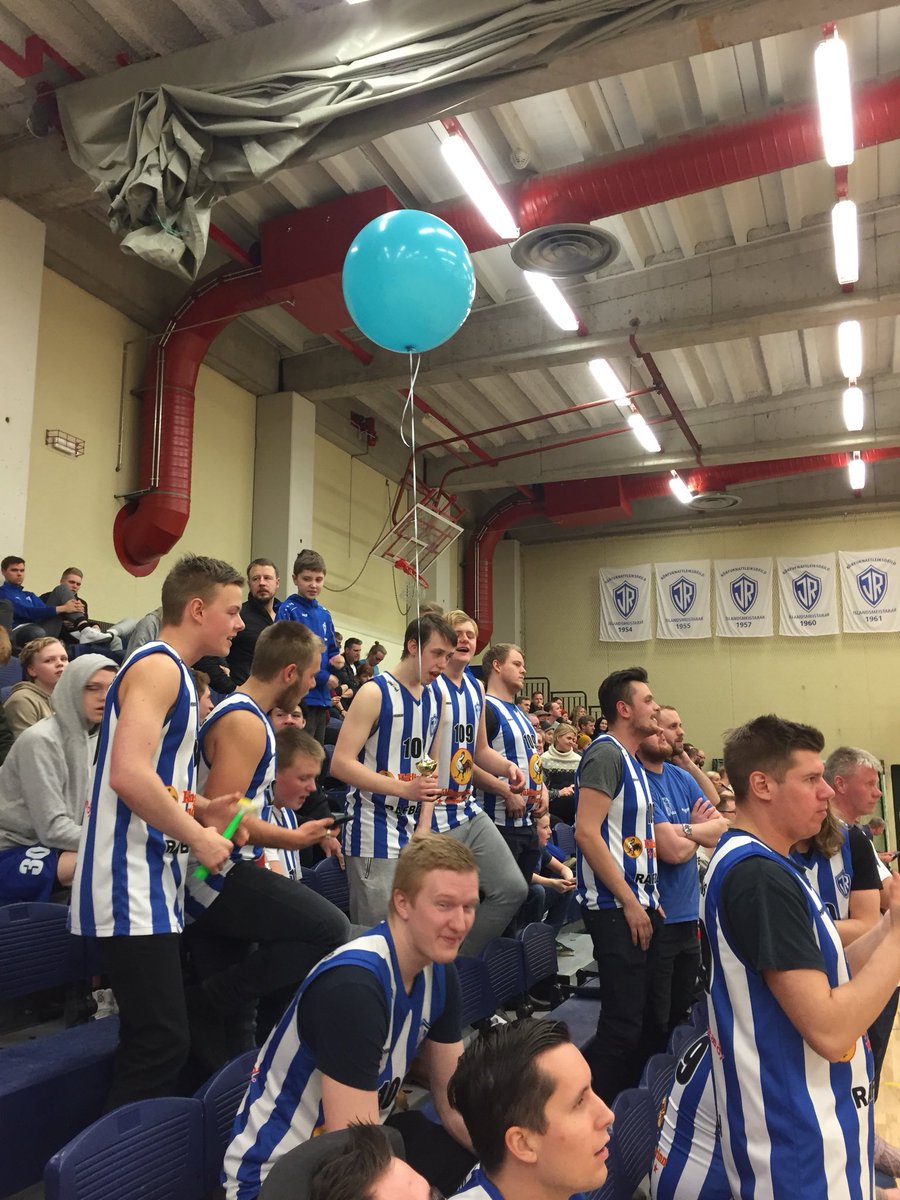 Blaðran sprakk aldrei, við týndum henni bara og fundum hana á Hlíðarenda á mánudaginn  #dominos365 #korfubolti 🤡🤡🤡🤡🤡🤡🤡🤡🤡🤡🤡🤡🤡