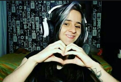 byeblues_'s tweet photo. Eu chamei vcs aqui pra falar que eu amo vcs é que o fc's de vcs são lindos não fique triste se eu não te coloquei é que depois eu vou colocar tá é que a minha cabeça já está doendo de tanto olhar pra tela do computador em fim se vcs quiserem usar a #ILoveYouMoonkase https://t.co/nzjq9sSPv0