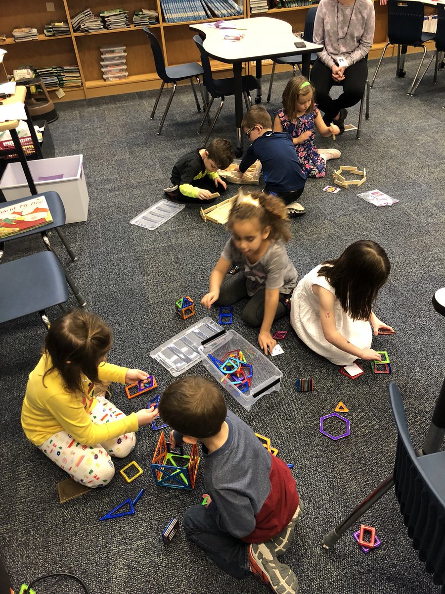 WildcatsLibrary's tweet photo. STEAM Bins with Kindergarten #thisisBVlibraries @bvlibraries https://t.co/h7MGIX1gis