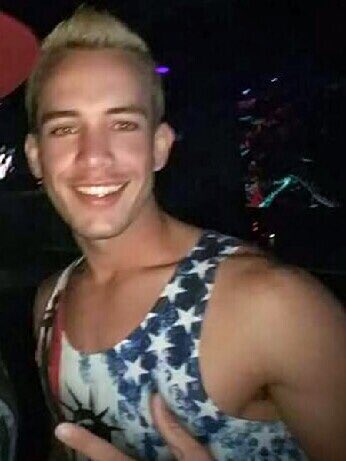 AlexisMontoyaG's tweet photo. Lotta people say that I look like him what you guys think https://t.co/bX2r5XOy97