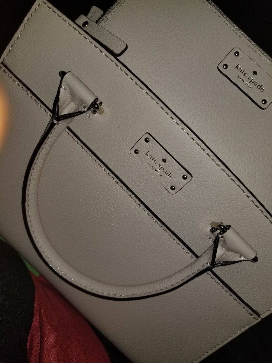 _Rachel_11's tweet photo. a gift from me to ME! lol love Kate Spade! @katespadeny #KateSpade ♣️♣️♣️ https://t.co/kC8xwEhDB6