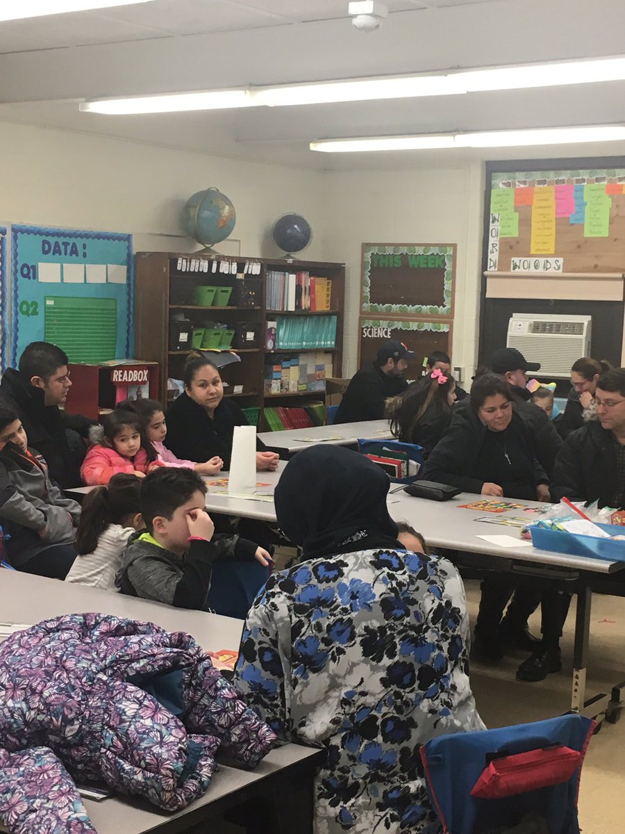 What a great turn out for Family Geography Night! A big thank you to Ms.Krzystof, Ms. Kline, and our 6th graders in our Go Global Citizen Club! #TeamMaddock #Burbank111