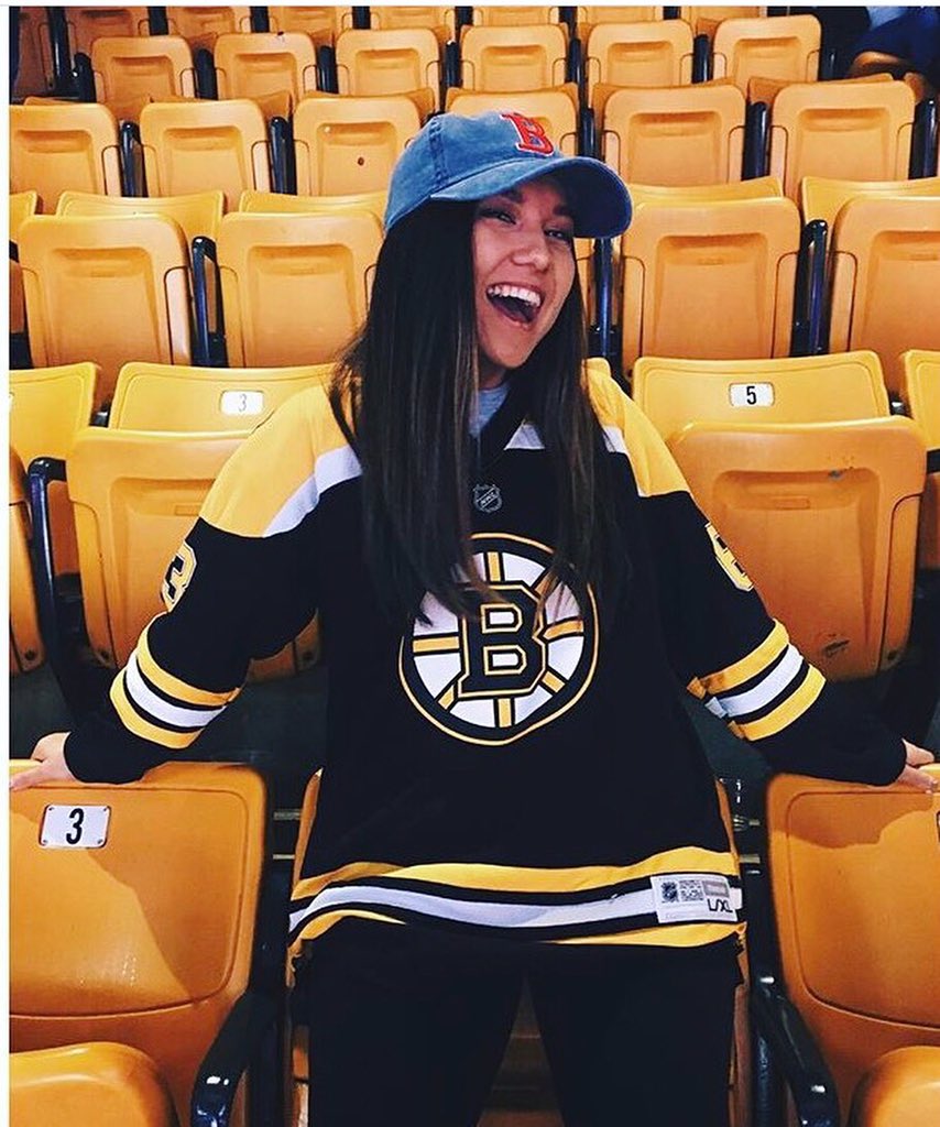 Congrats to these awesome sisters for winning our pre-recruitment photo challenge! 📸 Come find me at Panhel for your prize! Check them out &amp; give them some love! 👉🏼