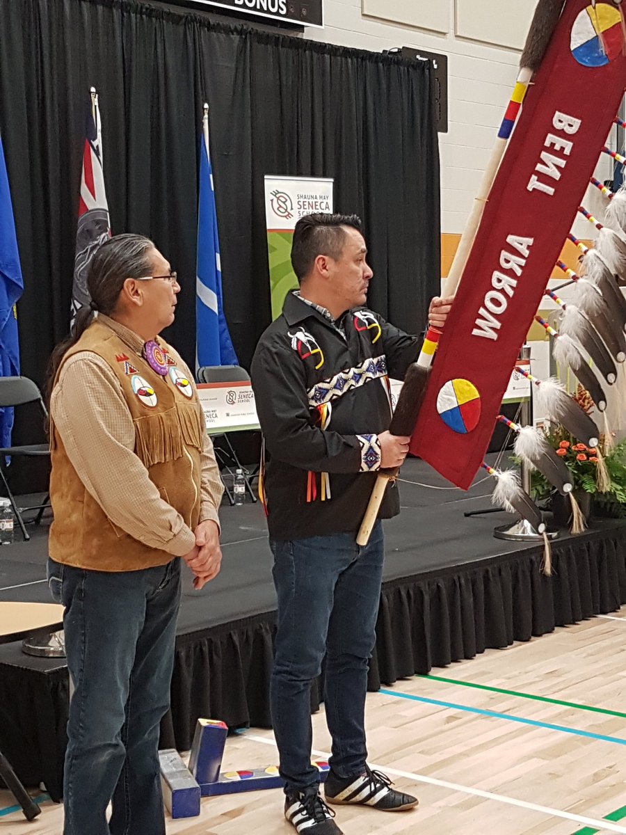 andreawatch's tweet photo. @SenecaSchool17 @BentArrowYEG #raisetheroofepsb #shaunaseneca
#epsbnews https://t.co/Dn8tTb3EqT