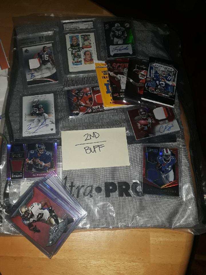 buffalobill_909's tweet photo. Awesome mail day from @hbcollections19 fantasy football league! https://t.co/8PnCIKq6Us