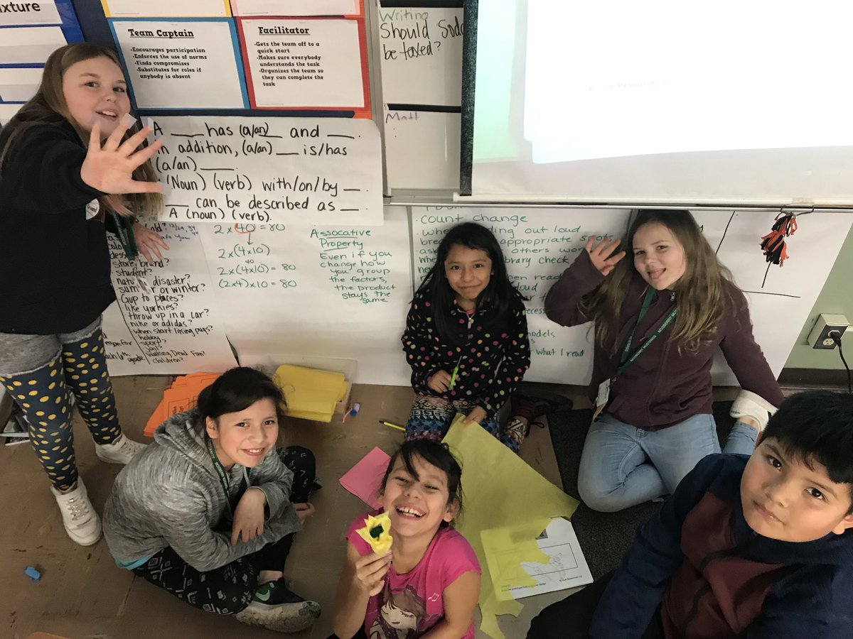 teacherspicypug's tweet photo. Engineering spectacular flowers that can move #MooES #ProudtobeHSD #spicymoofifth https://t.co/D6W3zYnppR