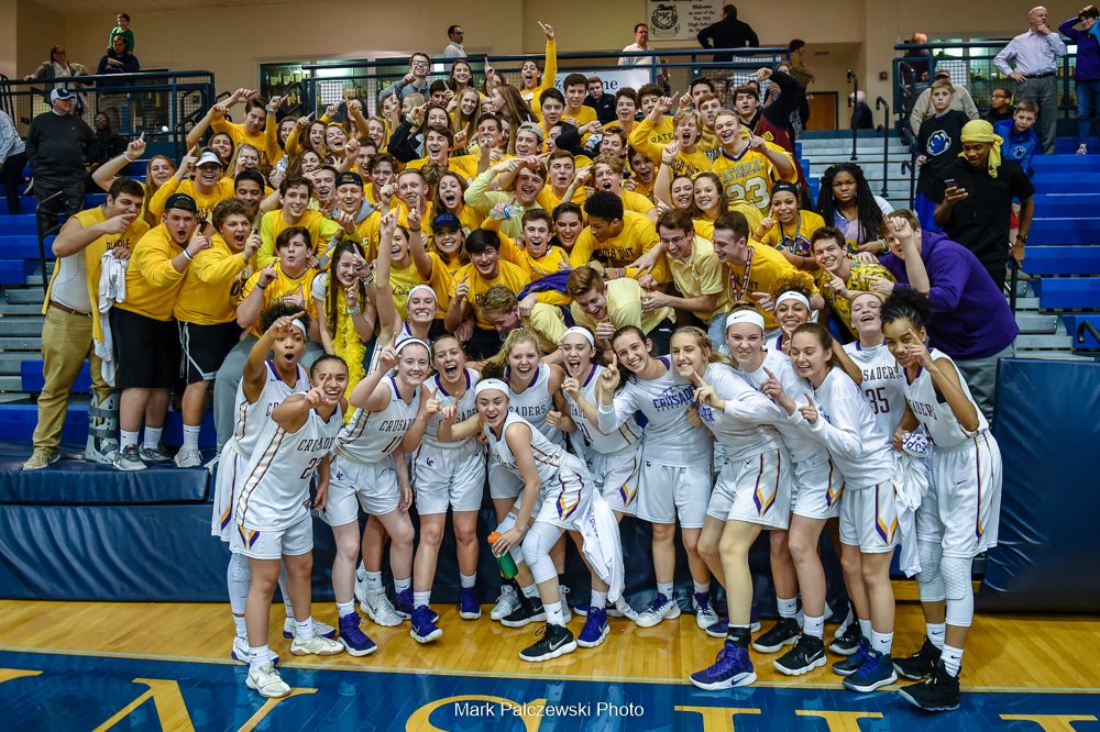 Mark22Photos's tweet photo. L-L League Champs...Lancaster Catholic @juscallmekiki23 @LCHS1022 @LLhoops @lauenmills14 @CrusaderCrazy @8907The @AndyBrackets @BadgleyBruce @loveAK1999 @mjDreadhead @pjaquis21 @C_jaquis https://t.co/jA9MXz7B9u