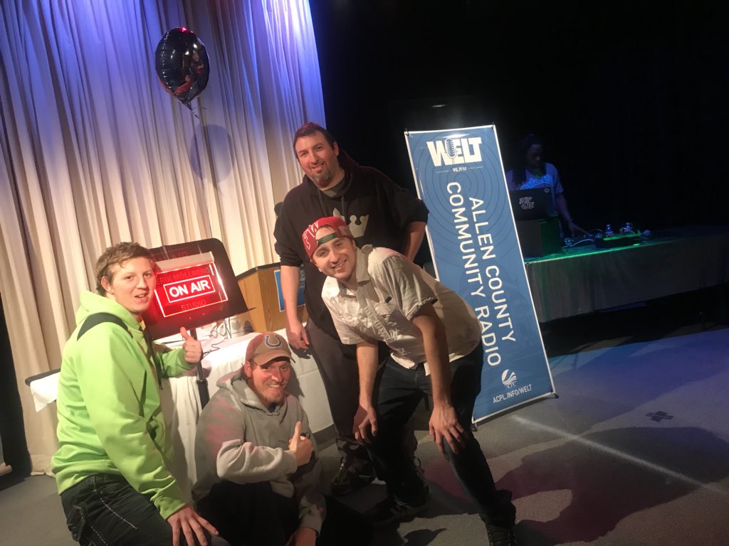 localunsigned's tweet image. 2 yrs on the air @WELT_957 unveiling new on air studio light