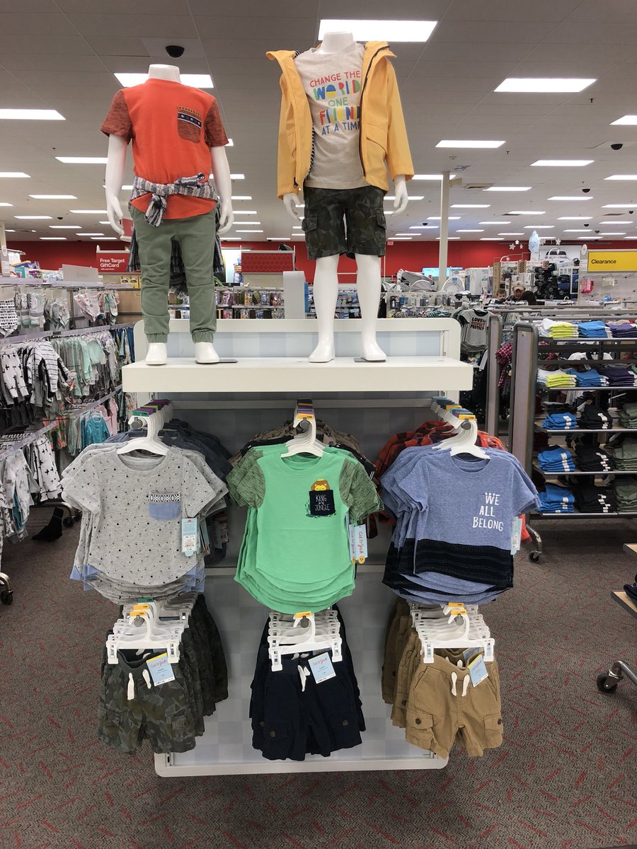 TayMacSnackWrap's tweet photo. NIT VMG makes me want Spring to come even faster!! I looooove the color stories!! #VMGforAV #D117StandsForStyle @estewdix @kenyad65 https://t.co/GvlBBJLW04