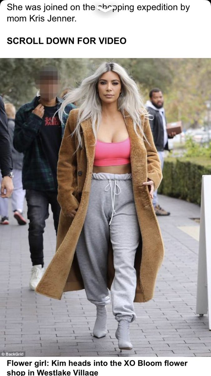 ver0sar's tweet photo. I’m just really trying to figure out what’s going through Kim’s head with this outfit choice 🧐 https://t.co/WulZcv8y2v