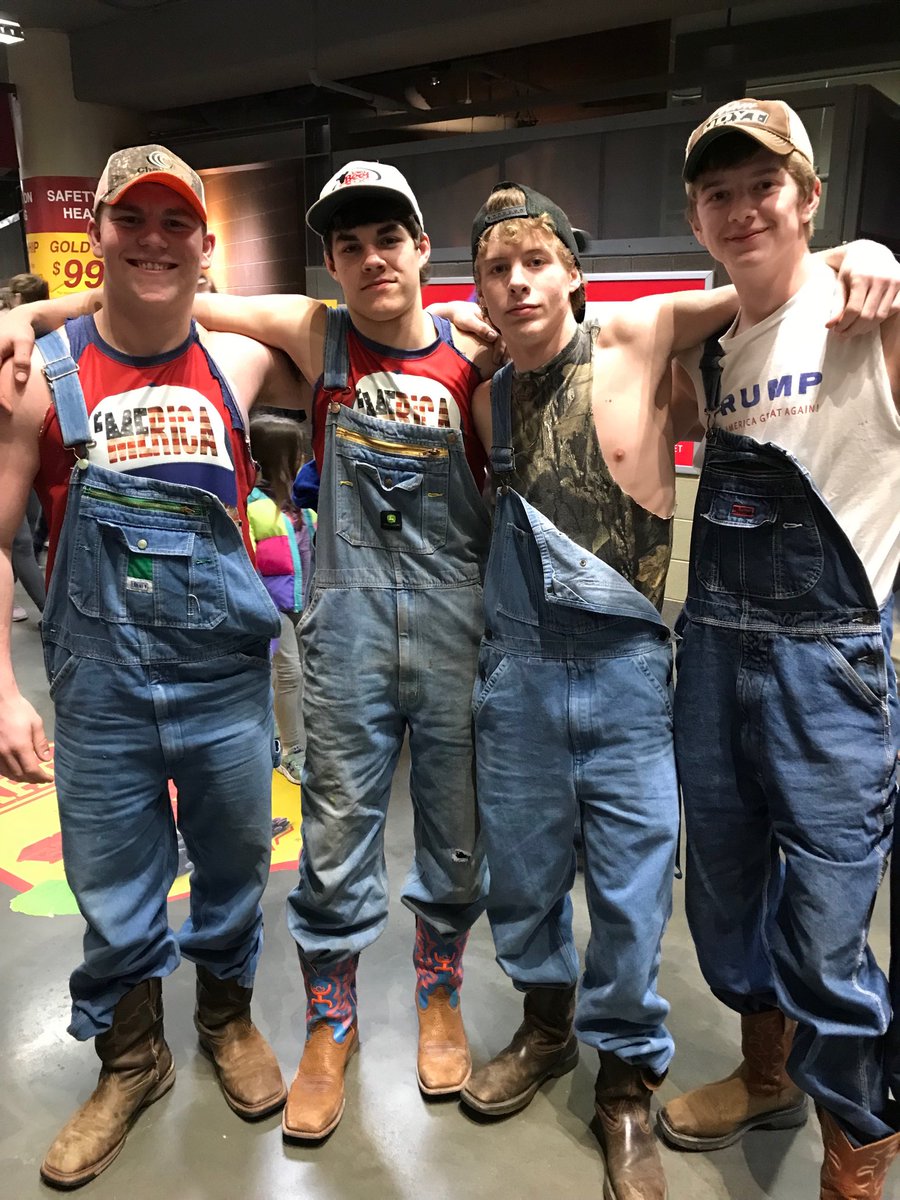 tnorton5254's tweet photo. Cheerin on our big guy Chase Arends at the state wrestling tournament!!! 1 down 3 to go....#Family #GoBigBlue https://t.co/nL0HfdXWvJ