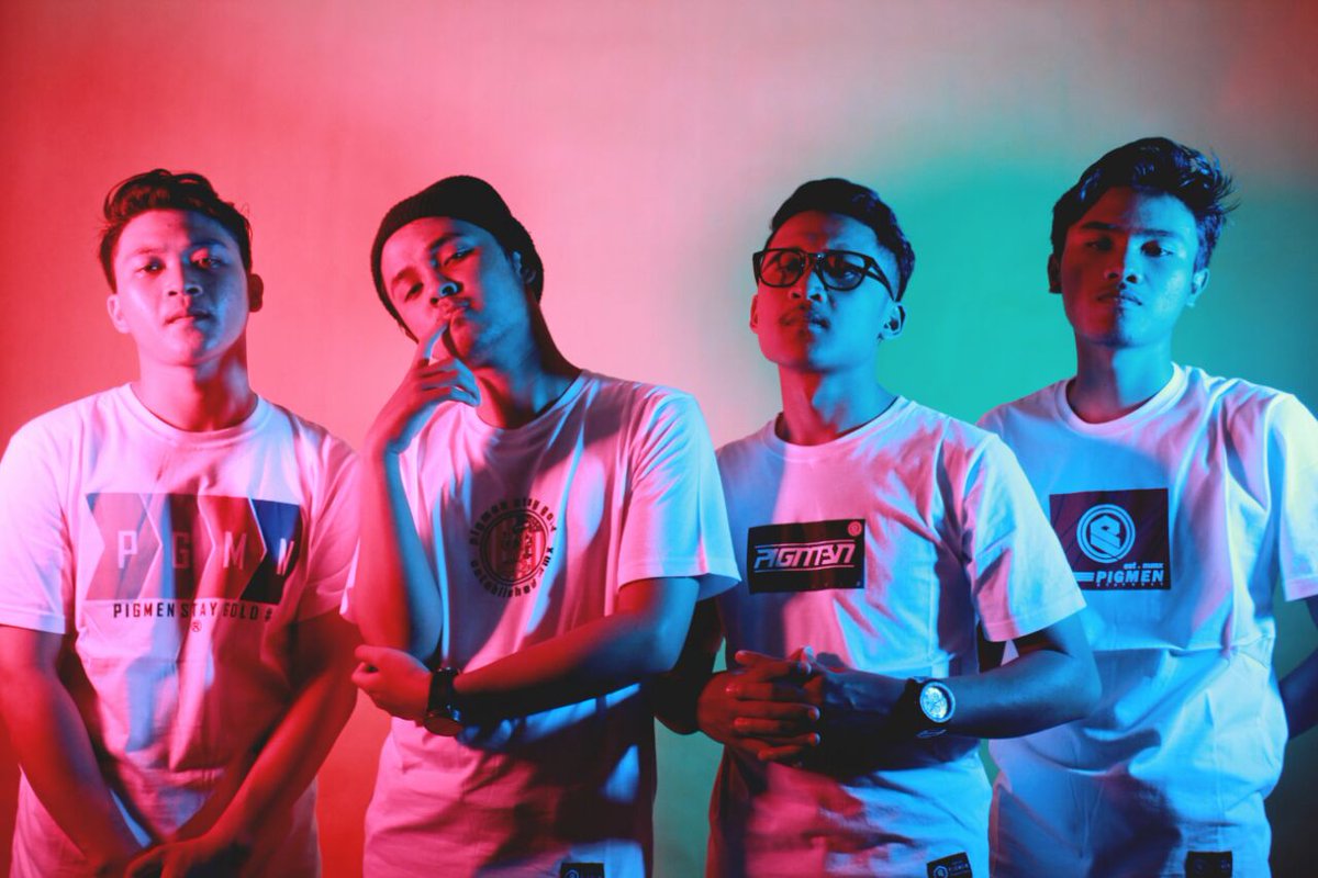 Good morning brother, kita lagi bikin fresh nih jadi tetep pantengin yaaaaa, dan hati-hati juga cuacanya lagi kurang bersahabat sekarang jadi jaga perasaannya yah!, eh, kesehatannya maksudnya ✌