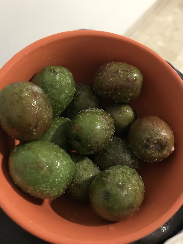 danielaburitic3's tweet photo. qué antojos impresionantes de esto!!🤪🤩💦 https://t.co/yhQ1pnwf0g