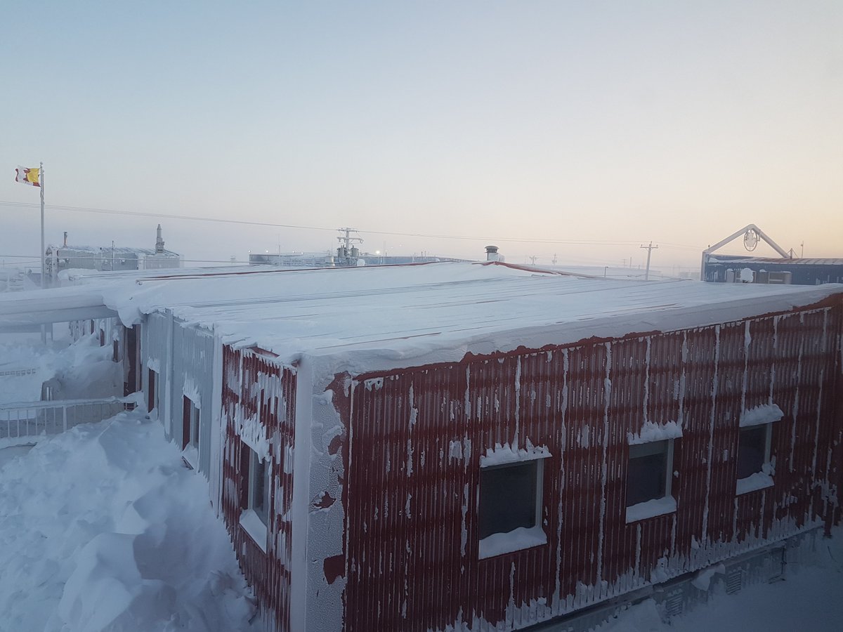 4CdnDiv4DivCA's tweet photo. Where to go when you need a base to operate from for >200 @CanadianForces personnel participating in a major Arctic exercise? The Canadian Armed Forces Arctic Training Centre (CAFATC)! It provides a footprint in a strategic location allowing for staging/force projection. #NOREX18 https://t.co/3DdmFPWHG9