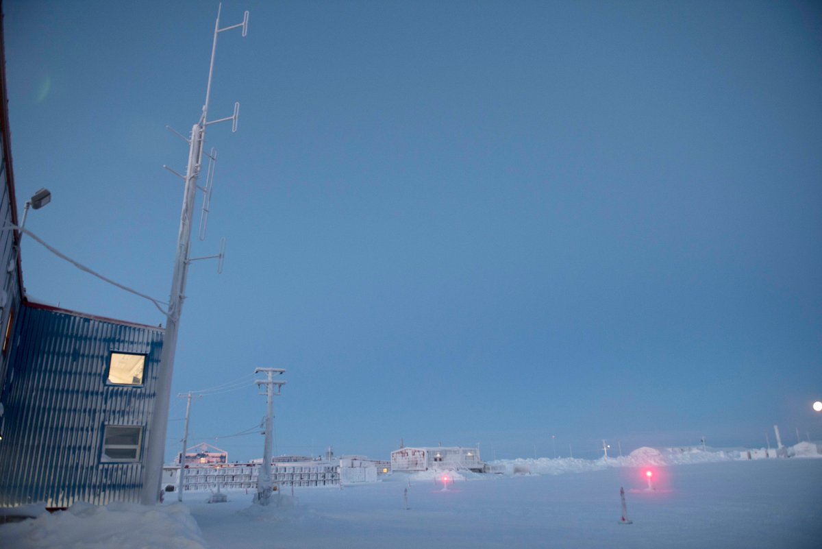 4CdnDiv4DivCA's tweet photo. Where to go when you need a base to operate from for >200 @CanadianForces personnel participating in a major Arctic exercise? The Canadian Armed Forces Arctic Training Centre (CAFATC)! It provides a footprint in a strategic location allowing for staging/force projection. #NOREX18 https://t.co/3DdmFPWHG9