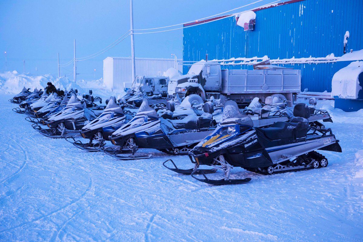 4CdnDiv4DivCA's tweet photo. Where to go when you need a base to operate from for >200 @CanadianForces personnel participating in a major Arctic exercise? The Canadian Armed Forces Arctic Training Centre (CAFATC)! It provides a footprint in a strategic location allowing for staging/force projection. #NOREX18 https://t.co/3DdmFPWHG9