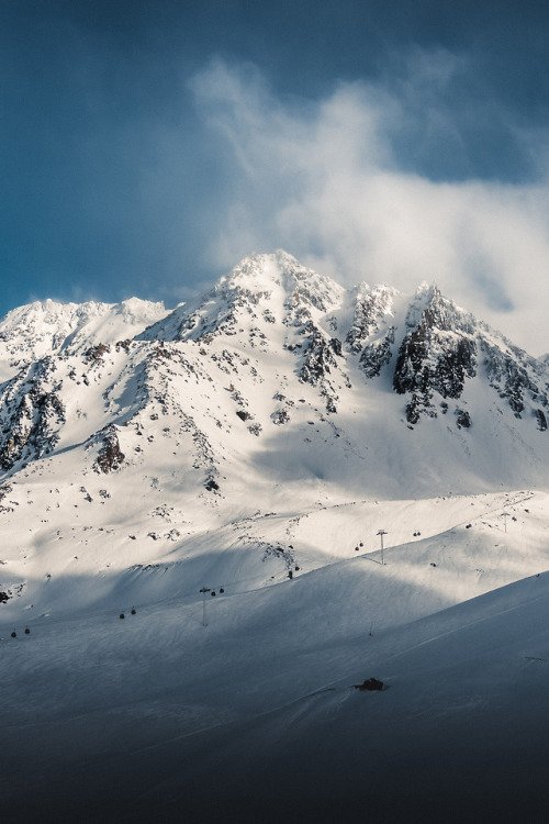 AppWonderwall's tweet photo. Photo of the day: Val Thorens, France | by Sam McAllister https://t.co/lzS7rJOqEZ https://t.co/1i2m8PxuG0