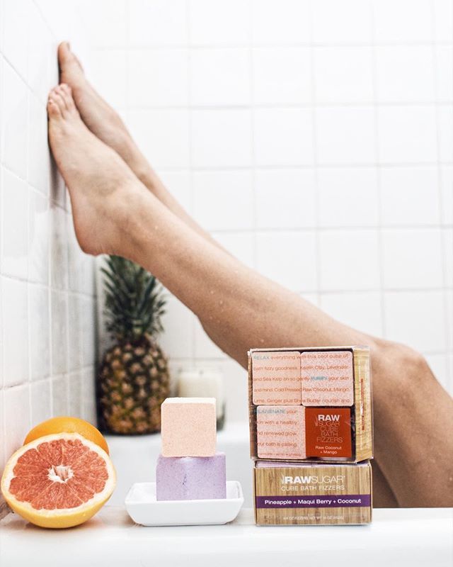 initialsla's tweet photo. WIN! @rawsugarliving Bath Fizzers + $25.00 @target voucher for 3 x lucky people! Valentine's day might be over but it's always time for a romantic bath 😘
To enter is simple:
1. FOLLOW @rawsugarliving
2. TAG 3 x friends explaining them in emojis (show how much you love them)
… https://t.co/z4NDFHrkYN