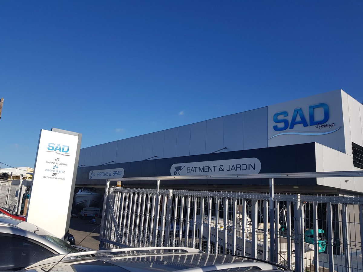 force_cedric's tweet photo. Quand tu retrouves la communication 80's de ta marque #FLAGPOOL chez un client historique @SADWFI @Guadeloupe #mercipourvotrefidelite #lacommunicationcetaitmieuxavant😂😂😂  #SOPREMA https://t.co/5EPcef1MOL