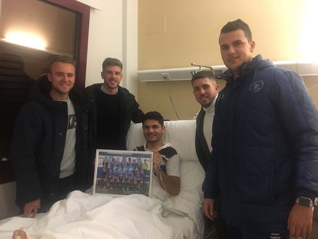 marioroa8's tweet photo. Mucha fuerza y animo en tu recuperación #Selford en menos de lo que piensas estarás en los terrenos de juego!! https://t.co/HaVZb5eUdA
