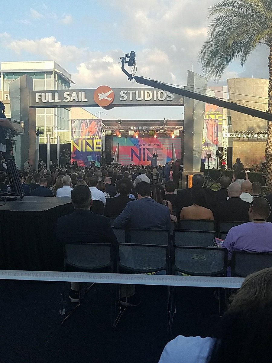 only_graphic's tweet photo. Shout out to the man Gary!! #FullSailHOf #FullSail https://t.co/vneBw0MRHL