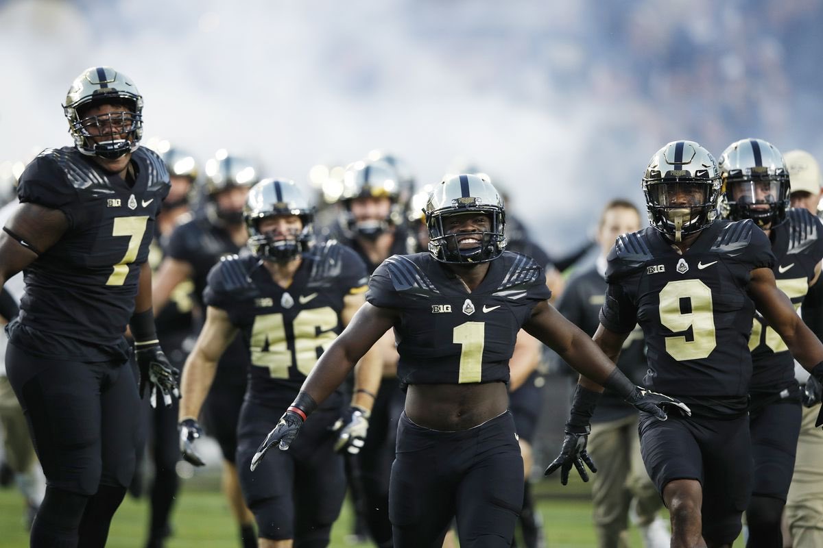 tharealzbo0's tweet image. I want to say thanks to Purdue University for my 1st POWER FIVE and 7th offer #keepsleeping #KeepPounding #GodsPlan @OnTopAthletics @BDPFootball @thompsmd23 @CSmithScout