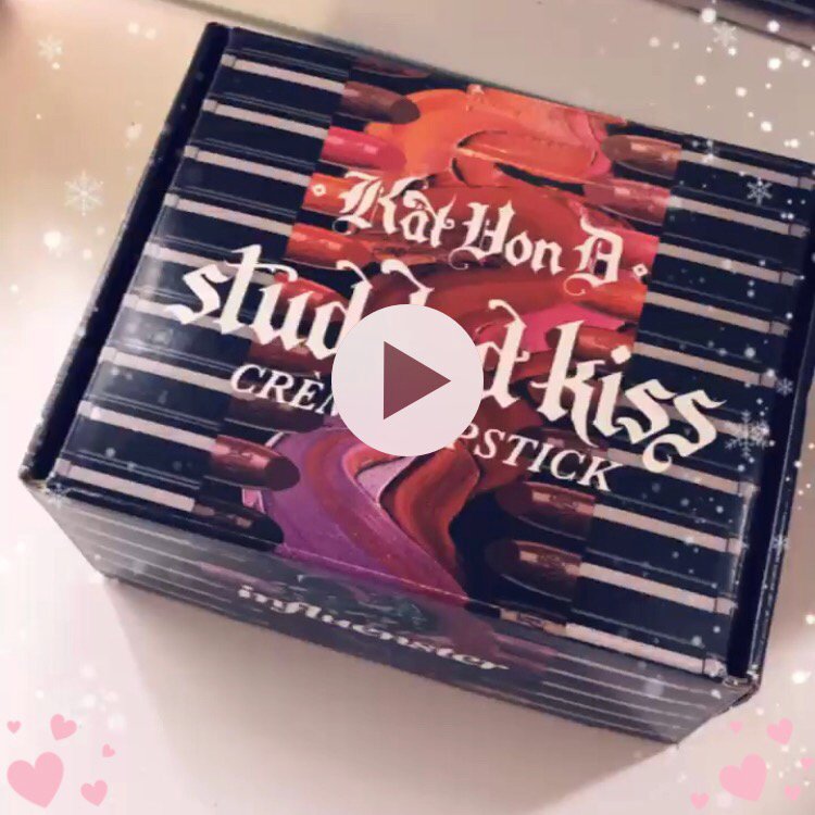 CathyGeekChic's tweet photo. @katvondbeauty @influenster #studdedkiss #contest #complimentary https://t.co/gjBeeyJiSW