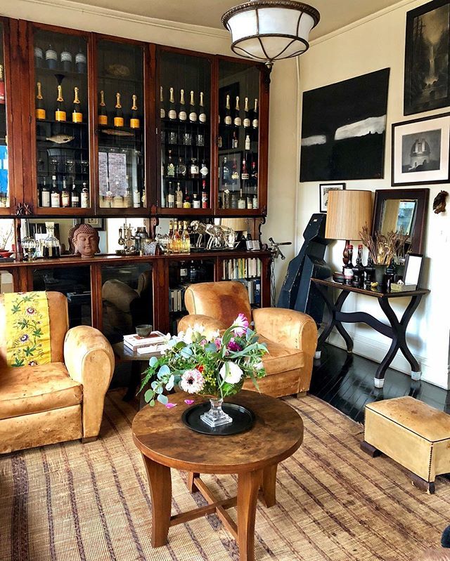 quintessenceblg's tweet photo. Amazing day filming at home with @roman_and_williams_ and at their fabulous new @rwguild with @susannasalk !! Check out the live feed and stay tuned for full video! #rwguild #romanandwilliams #athomewith https://t.co/pUxNQ3eKsl https://t.co/FitqEu0QbH