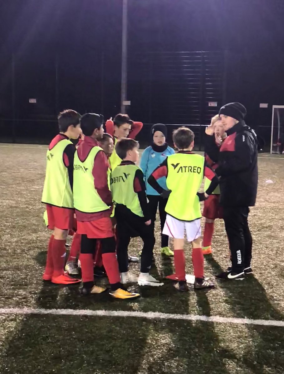 CardiffUniSport's tweet photo. Competitive fixtures tonight as our Boys Football Development Centre played against the South Girls’ Performance Centre #PlayerDevelopment #Performance #PlayerPathway ⚽️ https://t.co/3YErhgI5jB