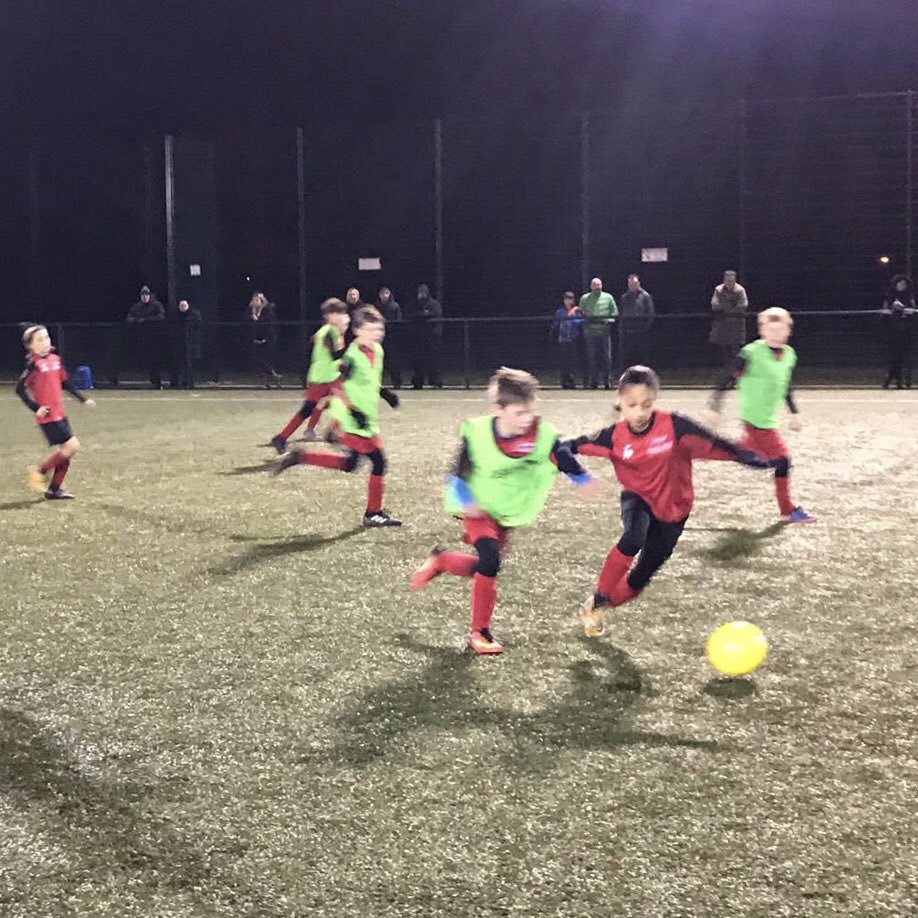 CardiffUniSport's tweet photo. Competitive fixtures tonight as our Boys Football Development Centre played against the South Girls’ Performance Centre #PlayerDevelopment #Performance #PlayerPathway ⚽️ https://t.co/3YErhgI5jB