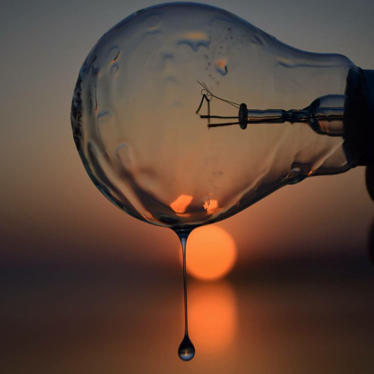 ADarkerColorB's tweet image. youtu.be/d-NqreQD5so