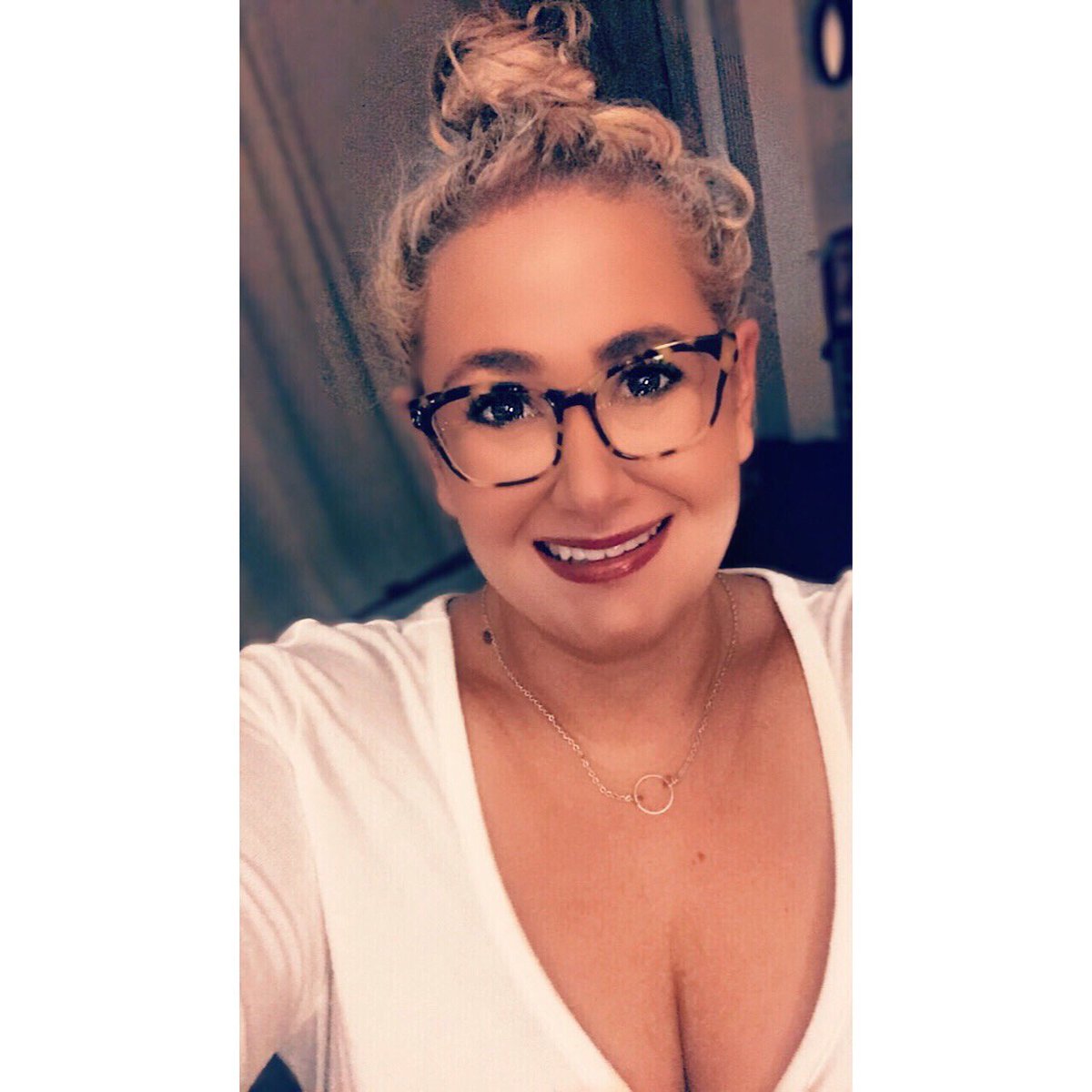 WinTheDay848's tweet photo. New glasses π€ @EyesonBroadway π
.
.
.
#newglasses #raybanvision #eyesonbroadway #eyes #broadway #glasses #foureyes #selfie #pdx #ootd #eyesonbroadway #Thursday https://t.co/bJj45L56op