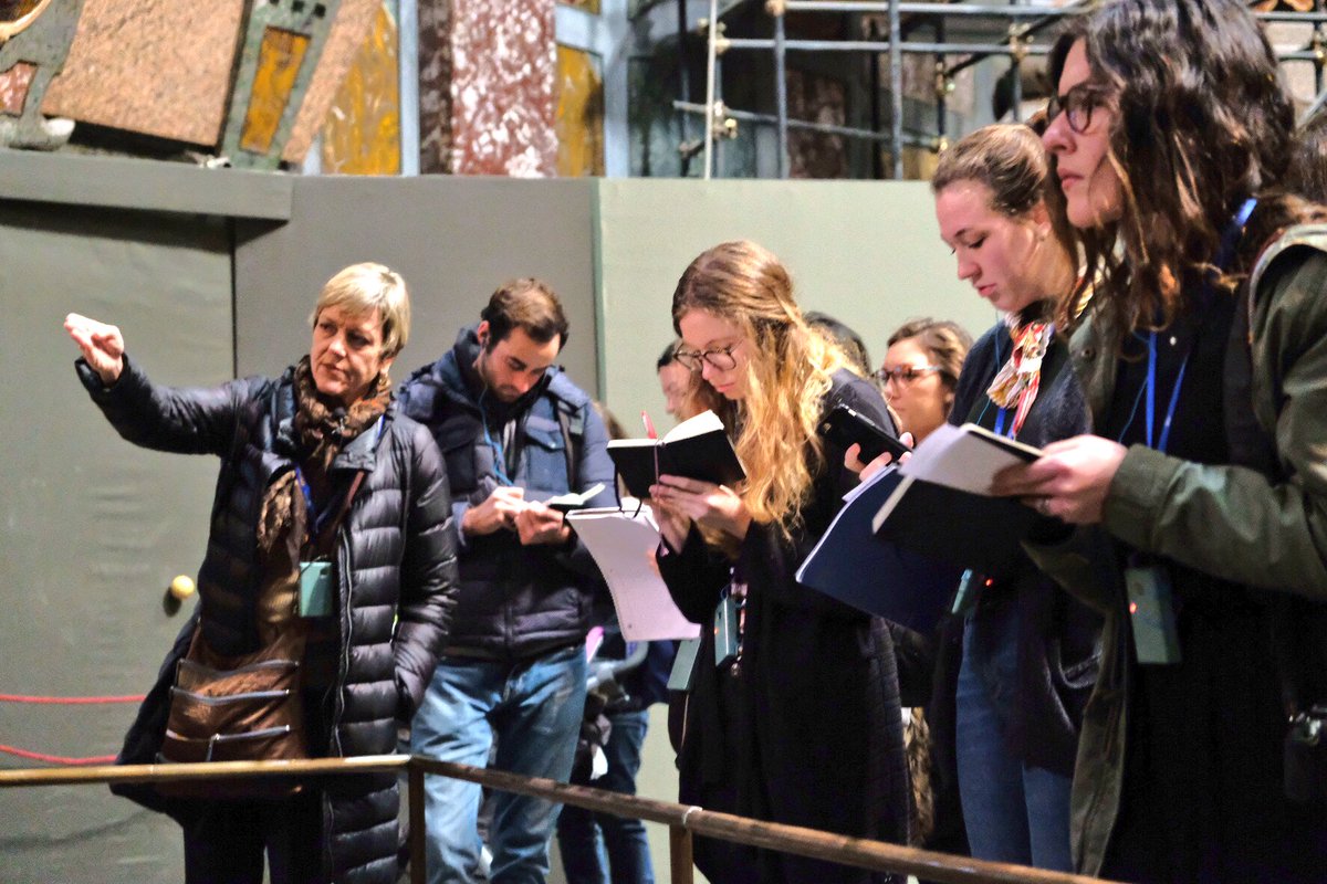 HUFlorence's tweet photo. Our day started with on-site class at the Medici Chapels and Church of San Lorenzo 1/2 #HUFSpring2018 https://t.co/9cSiGc8s4z