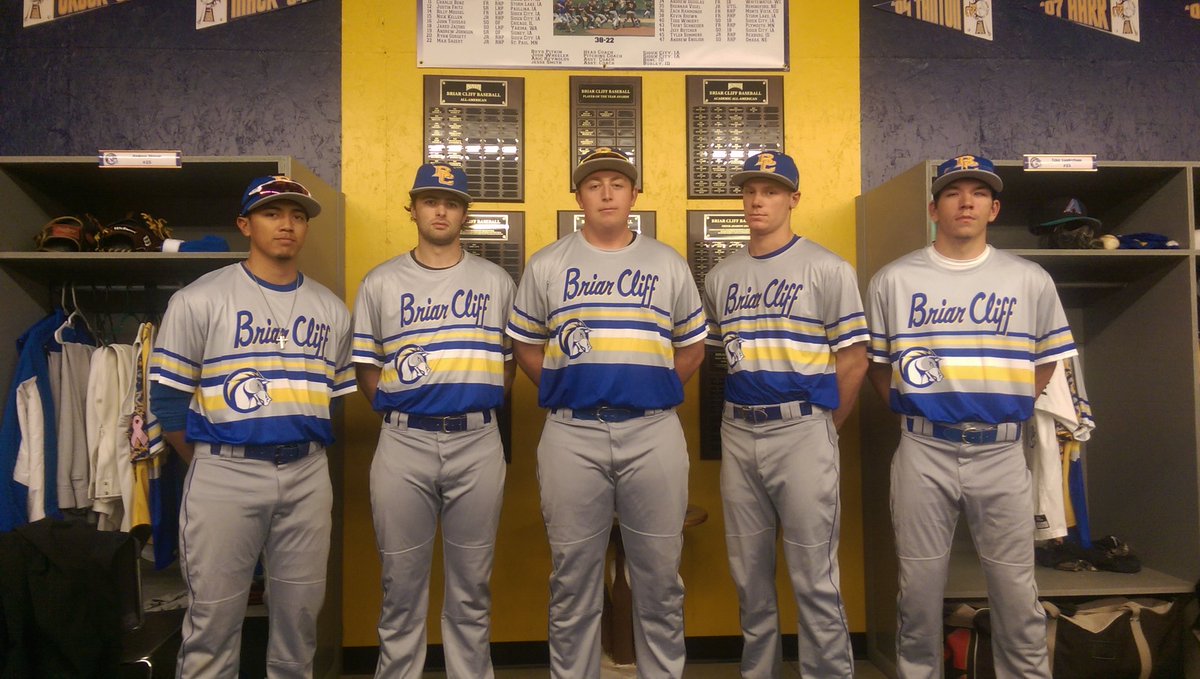 CliffBaseball's tweet photo. A look into our game uniforms. Set #6- Our road hat, with the alt grey throwback & road grey pants with the blue piping. #BatteOn https://t.co/W6CSO2589S