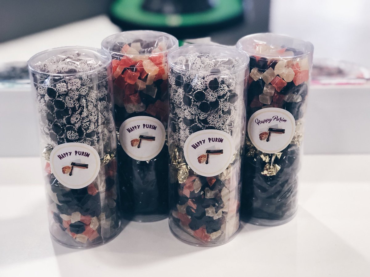 illinoisnut's tweet photo. Purim is quickly approaching!!
#illinoisnutandcandy #illinois #candy #nut #illinoisnut #chocolate #purim2018 #purimparty #treat #holiday #candystore #kidinacandystore #happy #gift #present #surprisedelivery #surprisesurprise #bouquet #sweet #candyassortment #kosher #pareve https://t.co/d9CO7jt7fW