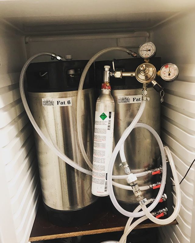 hillbillybrewer's tweet photo. The No Plan DIPA should be ready and carbed now. I hope I can get some time this weekend to do some bottling. Hoping it’s not overcarbed. 1 bar in 8deg celcius for about a week.
.
.
Use hashtag #hillbillybrewing for a chance of repost --- #Homebrewing #craftbeer #beer #allgr… https://t.co/wycoEbHwD7