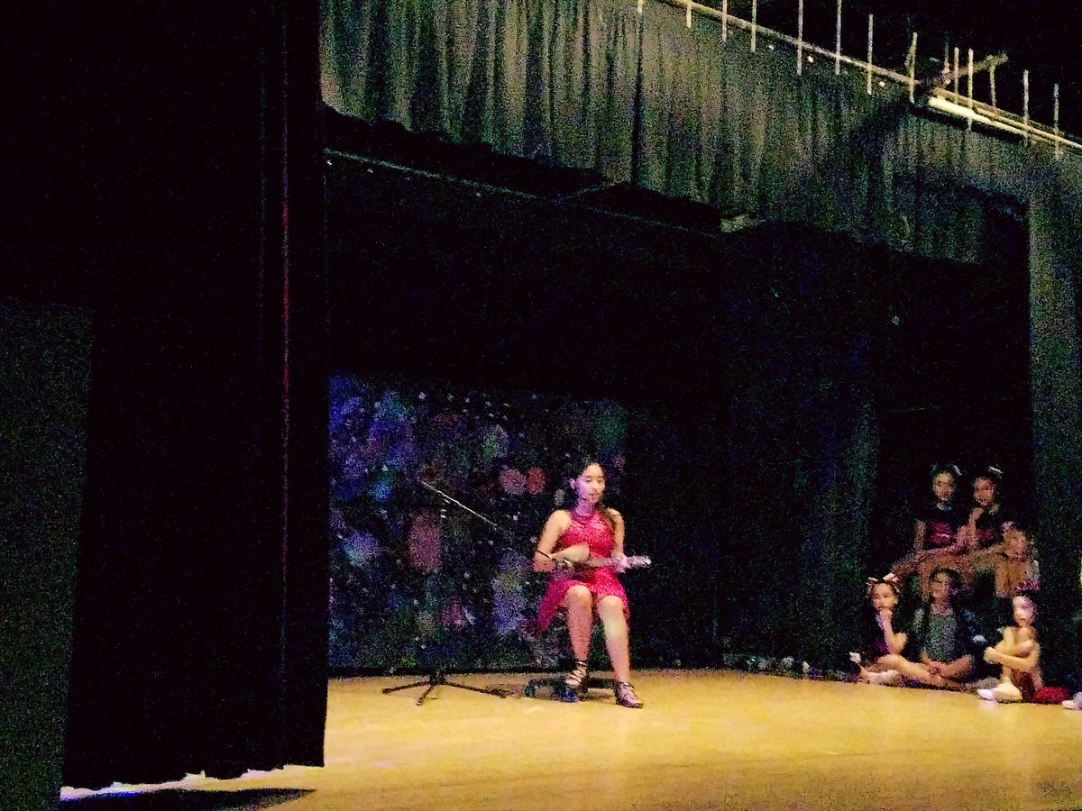 THMSWEBcrew's tweet photo. #THMSWEBcrew put on an amazing  talent show today great job to all of our talented tigers!! @ColtonJUSD @THMS_CJUSD https://t.co/McFmoOJ5lY