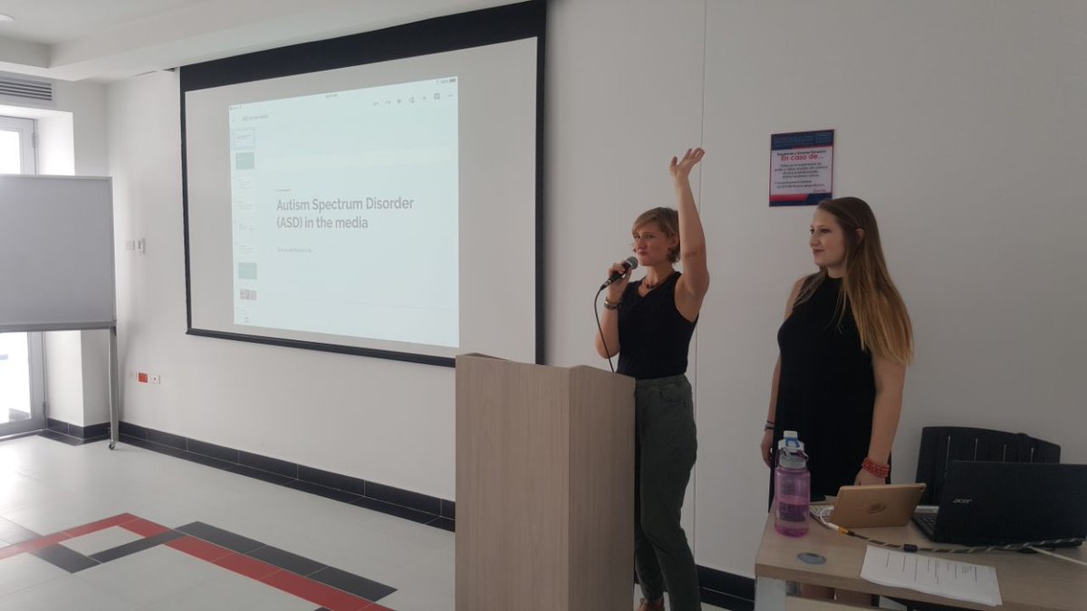 SantotoVillavo's tweet photo. #HoyEnLaUsta
Nuestros estudiantes de la Facultad de Psicología de segundo y octavo semestre asistieron al conversatorio "Autism in the media" orientado por Grace Lilly Neuropsicóloga estadounidense hermana de nuestra profesora asistente Marie Lilly
#Modotomasino 💯💯💪 https://t.co/dyWi2IUQw7