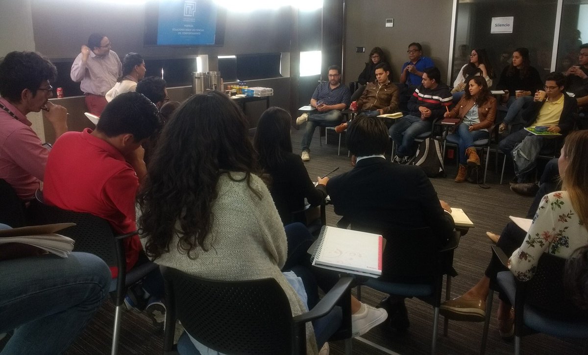 MargaritaGomez_'s tweet photo. Como diría mi buen @segasi, casa llena en nuestro 1er #behavioralclub de Unidad de Innovación, Comportamiento y Experimentación de @LNPP_MX https://t.co/NGzveqHLyd