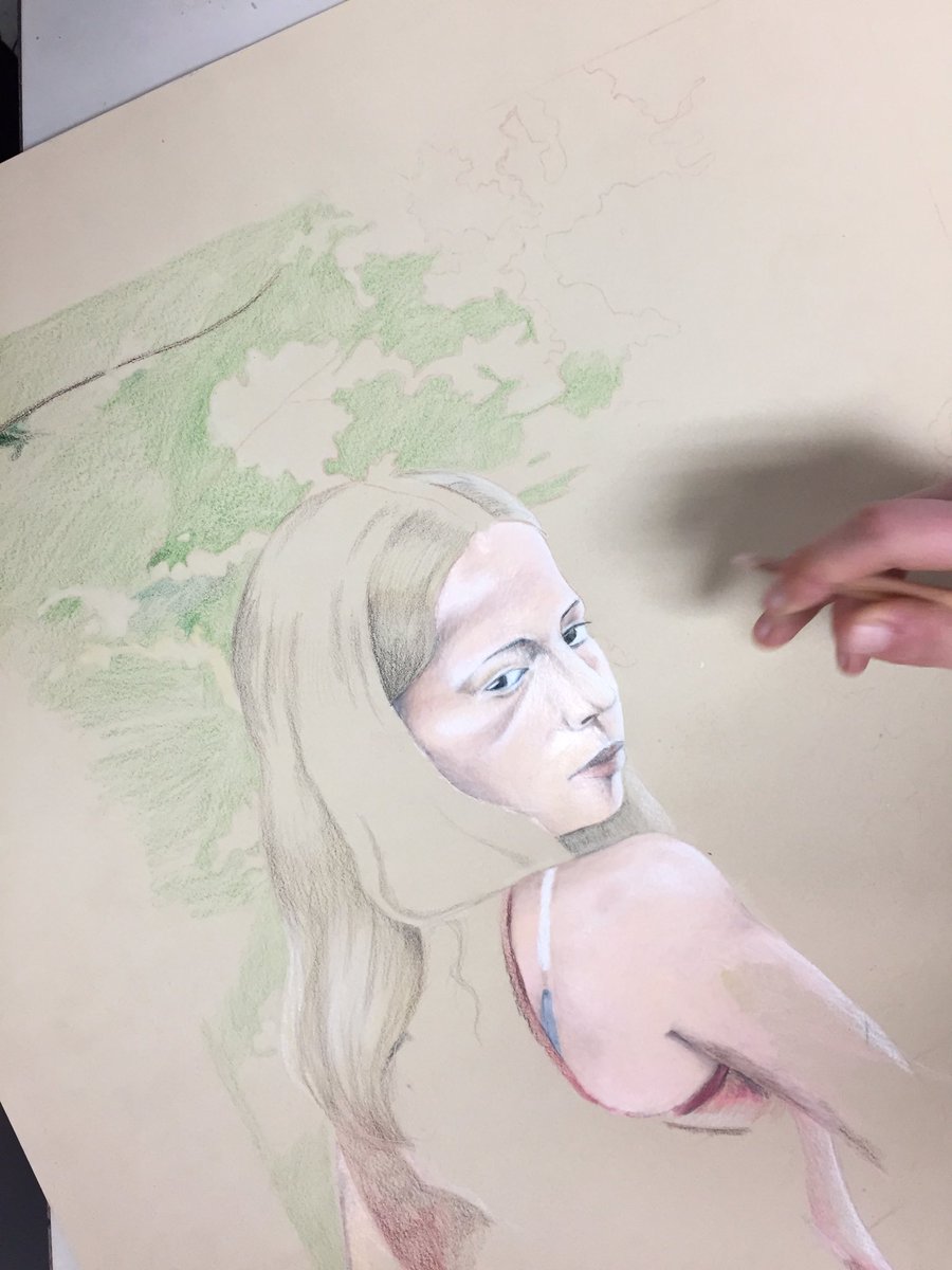 CBHS_VisualArt's tweet photo. Mr. Garner's drawing class making headway on VASE pieces! #VASE2018 #depthoffield #goingtotakeeverylastsecond https://t.co/6awefLBuZi