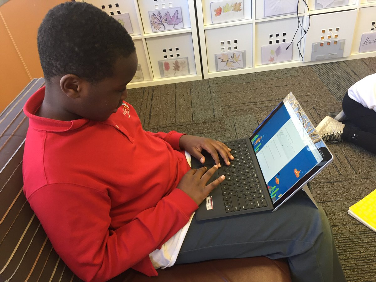 rpcs5th's tweet photo. Ss presenting about ocean layers using #digital ink and Ss evaluating with Microsoft Forms @rentonprep @MicrosoftEDU @OneNoteEDU https://t.co/oIrXtzTCaR