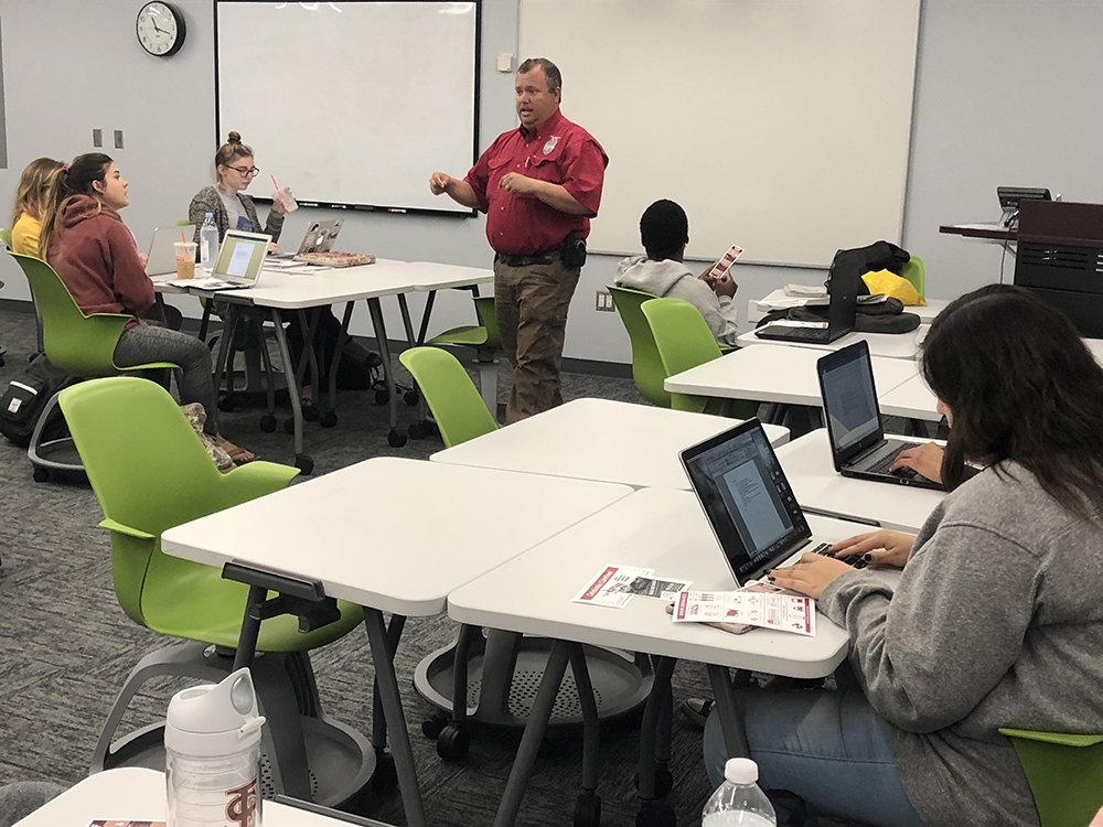 media4literacy's tweet photo. Guest speakers from @APBFoundation, @MADDOnline and @TallyPD visited @GoToTCC on Feb. 15 as part of a semester-long distracted driving project that culminates on April 10 with a campus wide traffic safety fair sponsored by @TCCAlums
#PBL #BecauseAnthony https://t.co/6R2eyiPIaq