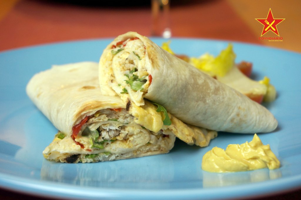 comidiario's tweet photo. Rollitos de tortilla de bacalao y ajo negro https://t.co/Qv4zRX7Wbc https://t.co/WhgCskvjA0