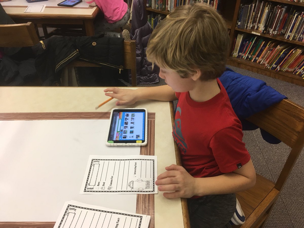 triciapfeil's tweet image. 2nd grade students using Pebble Go Biographies (our favorite) to explore the lives of amazing people!@SASD_SalfordHil @CapstonePub #sasdnext #inquirybasedlearning