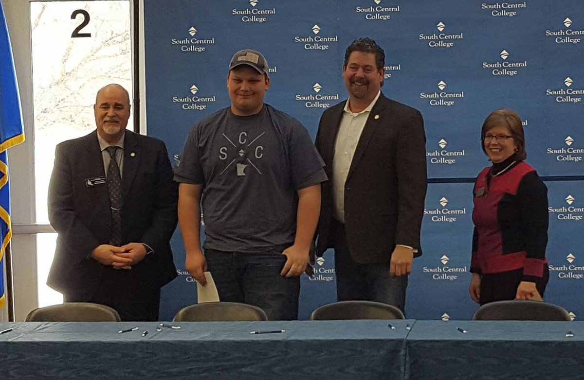 SCCollege's tweet photo. Rep. @BrianDanielsMN and Sen. @SenatorJasinski were on our Faribault Campus today to honor the first $2,500 Minnesota Workforce Development Scholarship recipients. SCC awarded these #mnleg funded scholarships at both its campuses as part of #SCCSigningDay.
@MinnStateEdu https://t.co/SFb0Ys6pdS